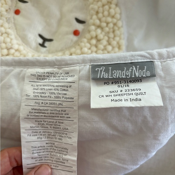 Land of Nod: gorgeous sheep crib quilt - Picture 2 of 4